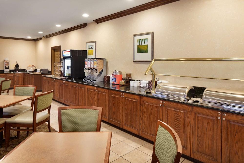 Country Inn & Suites By Radisson, Champaign North, Il Buitenkant foto